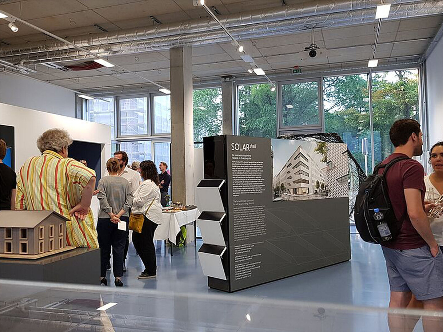 Ausstellung des Solar.shell-Demonstrators zum "Innovationspragramm Zukunft Bau"